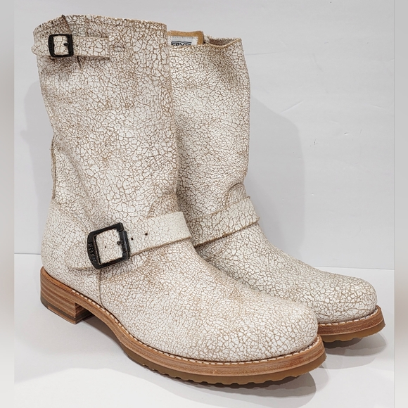 Frye VERONICA 76516 White Distressed Leather Boot Ride Buckle Pull-On 10 B New - Picture 2 of 16